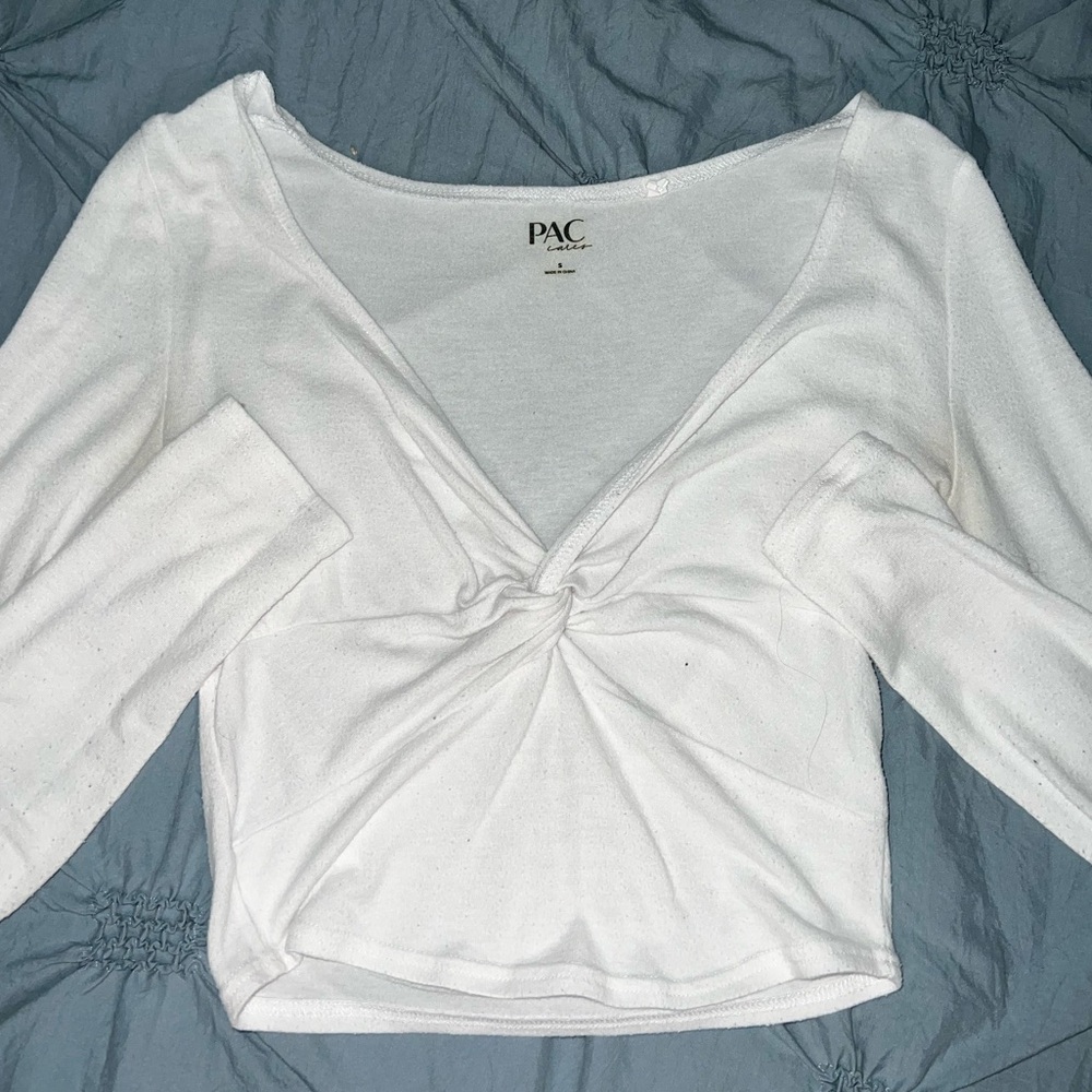 White Pacsun long sleeved crop top